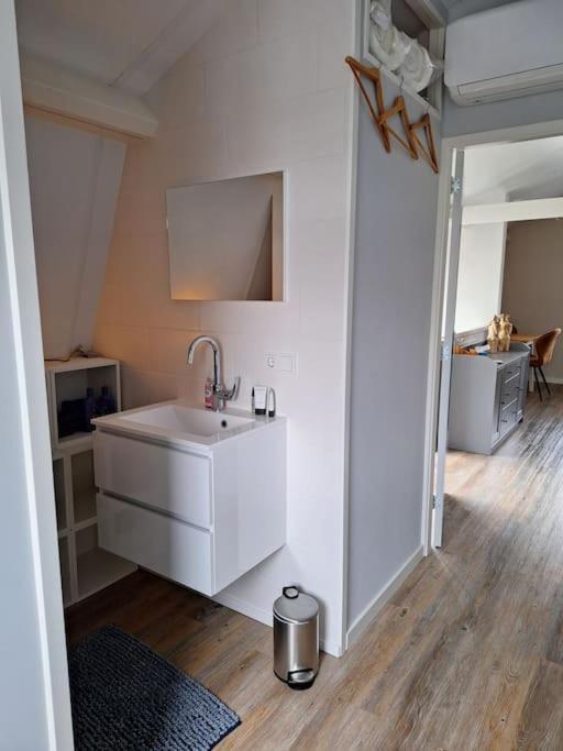 De Pottenbakkerij Apartment *
